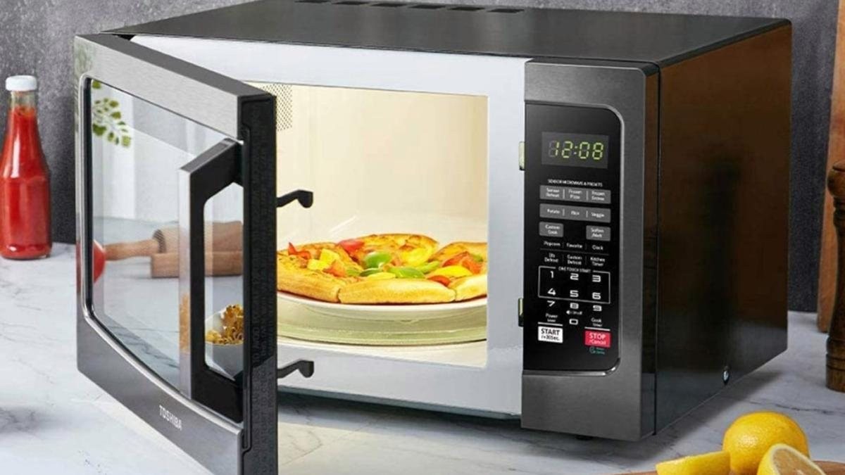 Nướng pizza bằng lò vi sóng bao nhiêu độ?